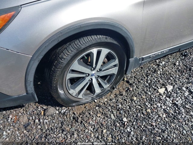 Продаж на аукціоні авто 2018 Subaru Outback 3.6r Limited, vin: 4S4BSENC4J3247195, номер лоту: 42104360