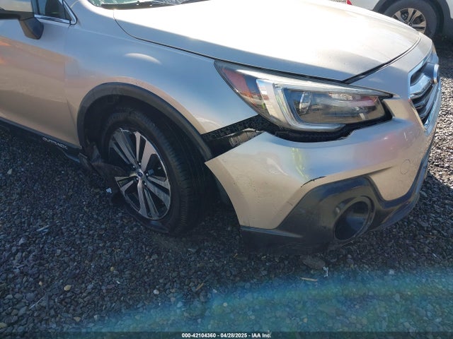 Продаж на аукціоні авто 2018 Subaru Outback 3.6r Limited, vin: 4S4BSENC4J3247195, номер лоту: 42104360