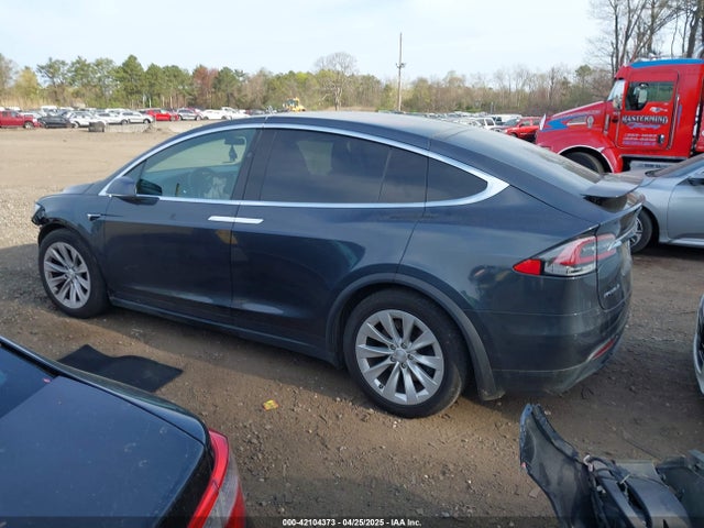 Tesla Model X 100d/75d/90d 2017 5YJXCDE2XHF054698 Image 14