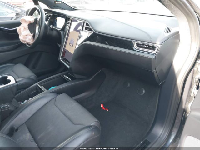 2017 TESLA MODEL X 5YJXCDE2XHF054698 Photo 4