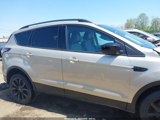 1FMCU9GD3HUE67086 Ford ESCAPE SE