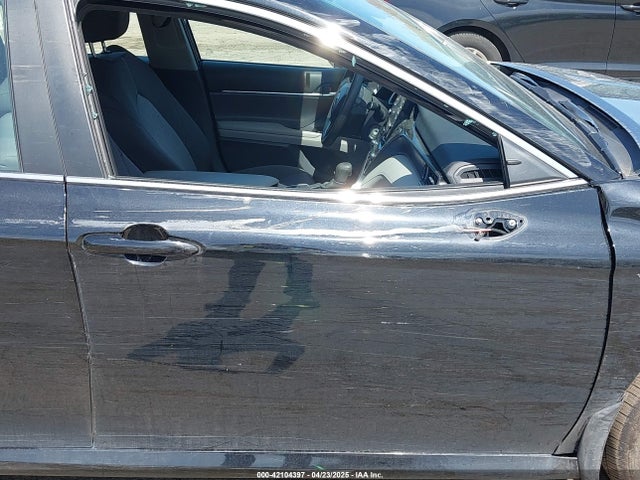 4T1C11BK7MU030847 Toyota Camry Le Awd