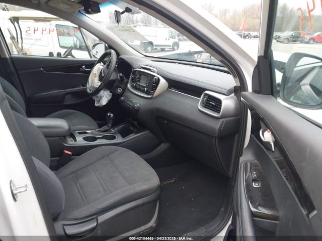 5XYPGDA56GG094546 KIA Sorento 3.3l Lx