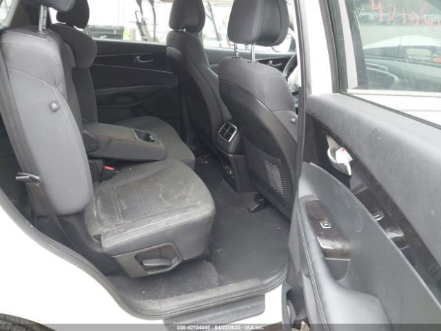5XYPGDA56GG094546 KIA Sorento 3.3l Lx