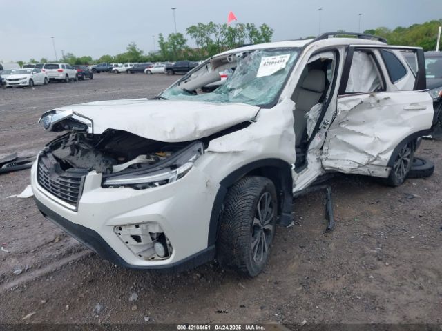 JF2SKAUC3KH495667 Subaru Forester Limited