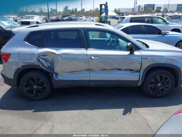 3VVEX7B29PM352544 Volkswagen tsi