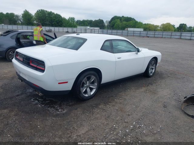 2C3CDZAG1GH195067 Dodge Challenger Sxt
