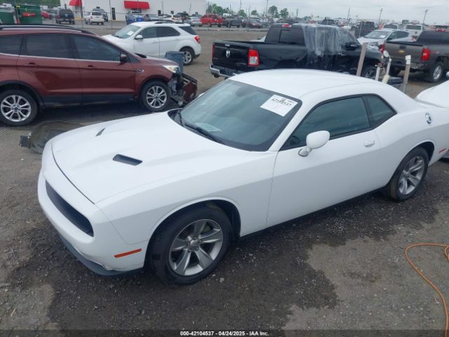 2C3CDZAG1GH195067 Dodge Challenger Sxt