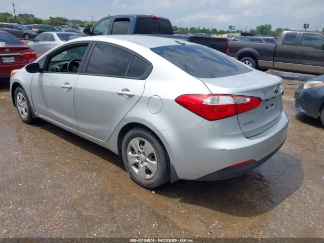 KNAFK4A60G5607976 KIA FORTE LX