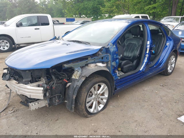 1C3CCCEG2FN665218 Chrysler 200 C
