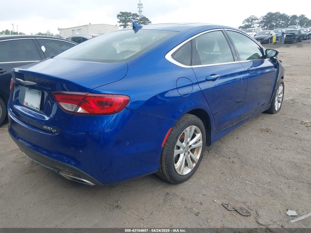 1C3CCCEG2FN665218 Chrysler 200 C