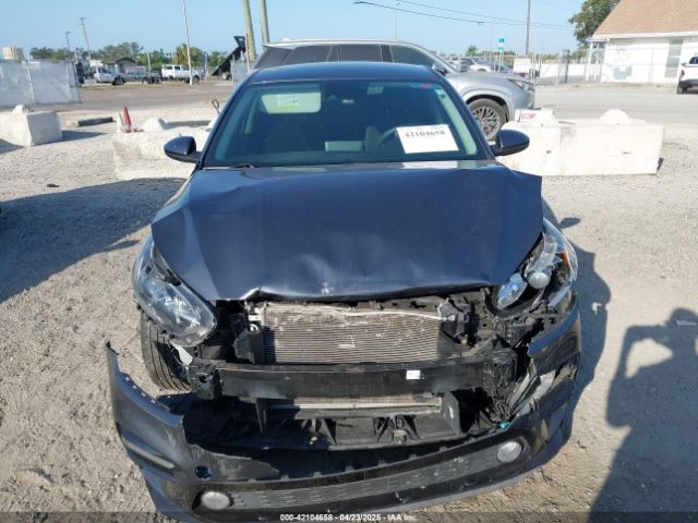 3KPF24AD7LE228649 KIA Forte Lxs