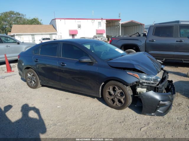 3KPF24AD7LE228649 KIA Forte Lxs