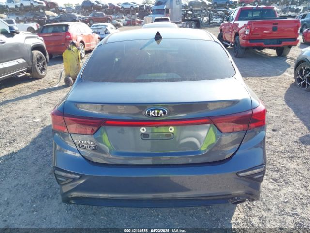 3KPF24AD7LE228649 KIA Forte Lxs