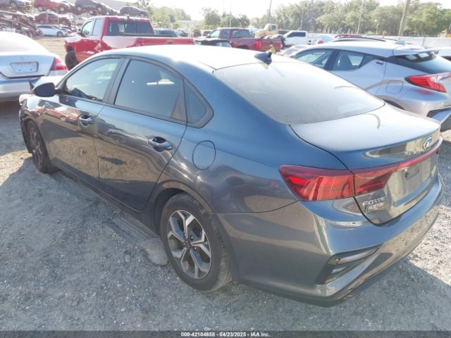3KPF24AD7LE228649 KIA Forte Lxs