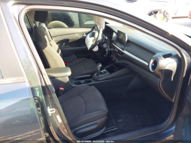 3KPF24AD7LE228649 KIA Forte Lxs