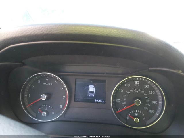 3KPF24AD7LE228649 KIA Forte Lxs