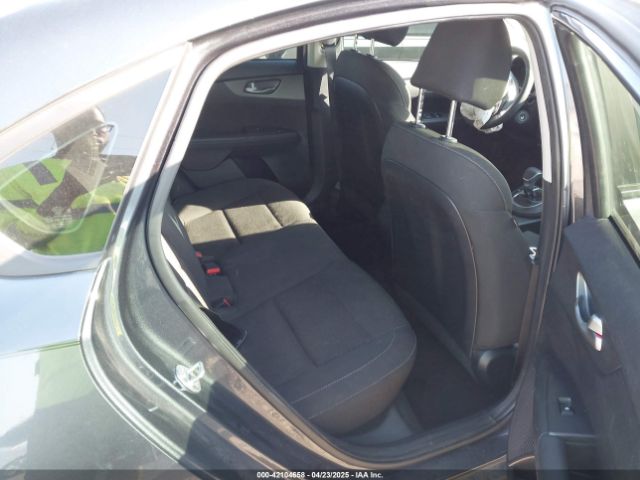 3KPF24AD7LE228649 KIA Forte Lxs