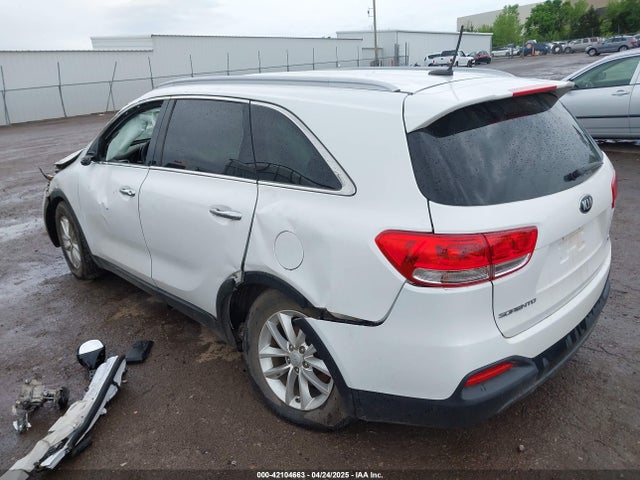 5XYPG4A55HG276014 KIA Sorento 3.3l Lx