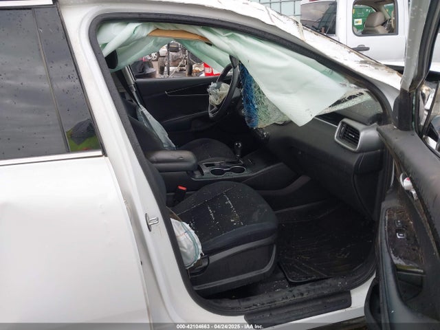 5XYPG4A55HG276014 KIA Sorento 3.3l Lx