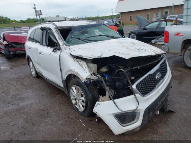 5XYPG4A55HG276014 KIA Sorento 3.3l Lx