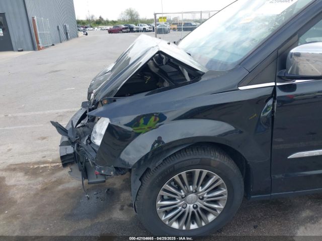 2C4RC1CG5ER257018 Chrysler Town & Country Touring-l