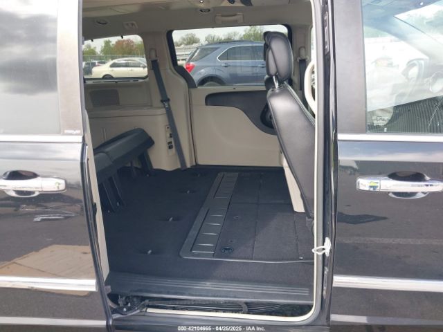 2C4RC1CG5ER257018 Chrysler Town & Country Touring-l