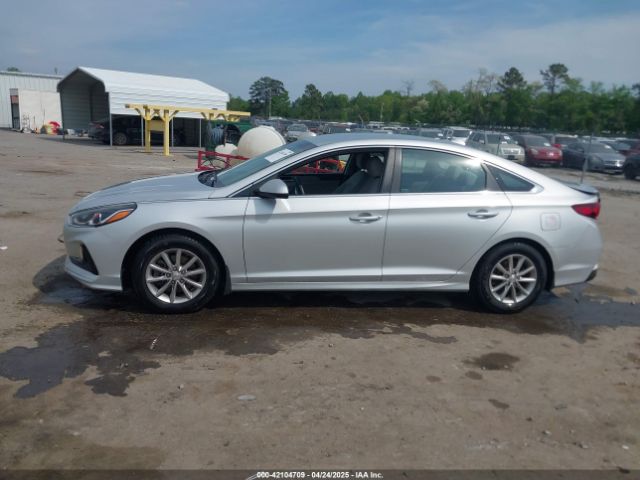 5NPE24AF2JH693345 Hyundai SONATA SE
