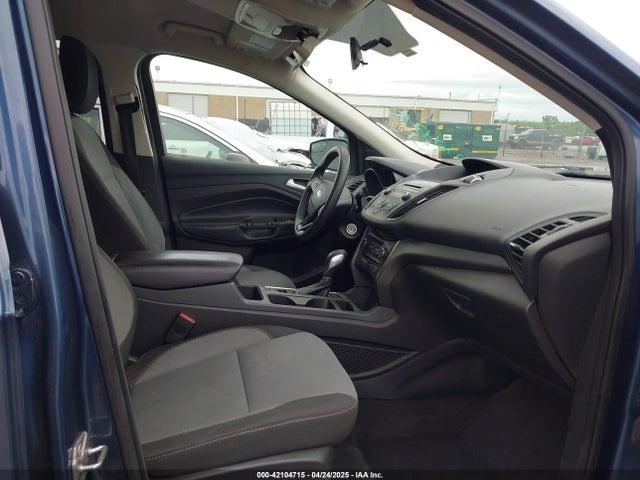 1FMCU0GD5JUA97177 Ford ESCAPE SE