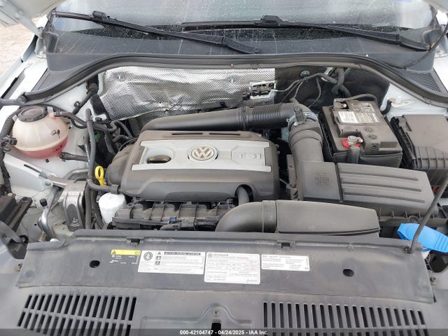 WVGAV7AX4JK004631 Volkswagen Tiguan Limited 2.0t