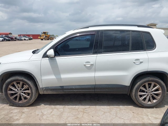 WVGAV7AX4JK004631 Volkswagen Tiguan Limited 2.0t