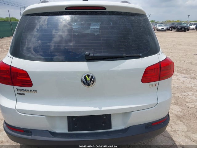WVGAV7AX4JK004631 Volkswagen Tiguan Limited 2.0t