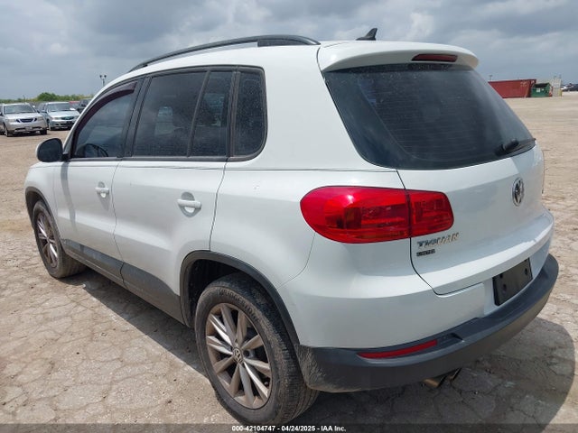 WVGAV7AX4JK004631 Volkswagen Tiguan Limited 2.0t