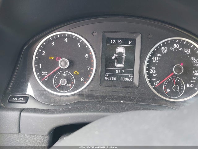 WVGAV7AX4JK004631 Volkswagen Tiguan Limited 2.0t