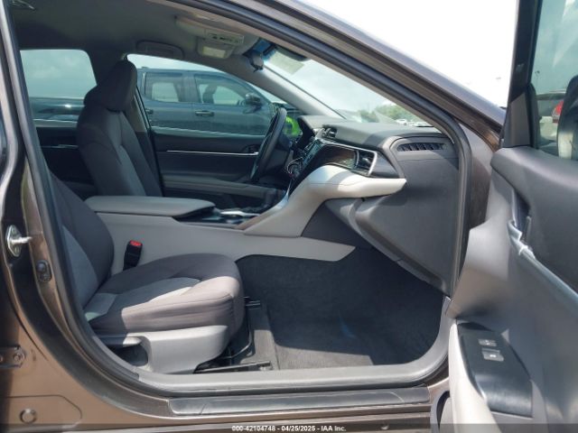 2019 TOYOTA CAMRY 4T1B11HK7KU253356 Photo 4