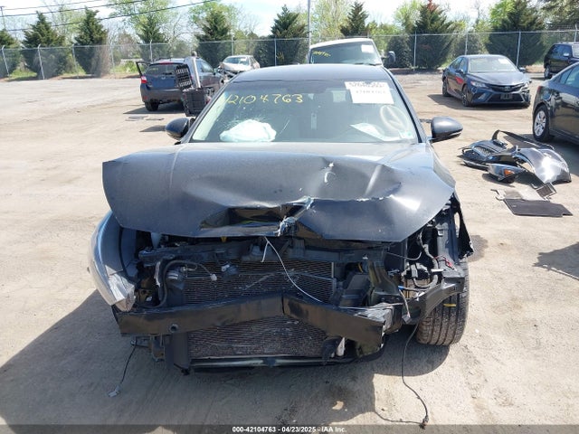 KNALB4J19H5072722 KIA Cadenza Premium