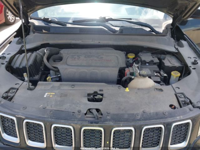 3C4NJCBB7HT690833 Jeep New Compass Latitude Fwd