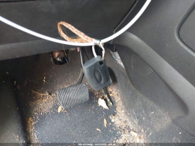 1FMCU0F75EUD77196 Ford ESCAPE S