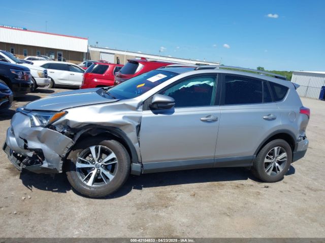 2T3RFREV8JW704314 Toyota Rav4 Xle