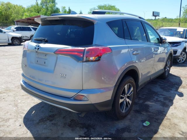 2T3RFREV8JW704314 Toyota Rav4 Xle