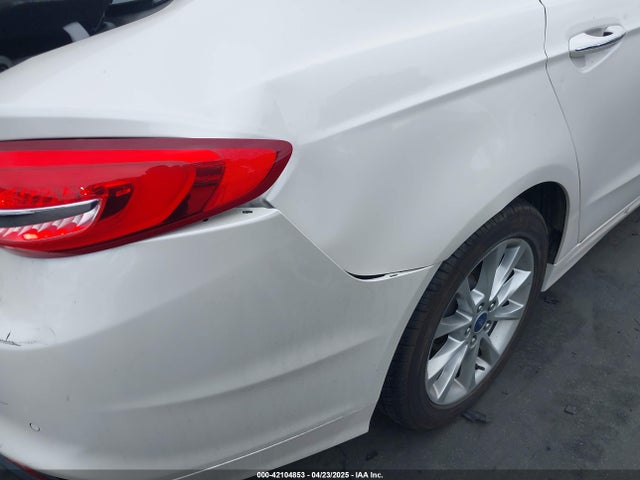 3FA6P0LU1HR267055 Ford Fusion Hybrid Se