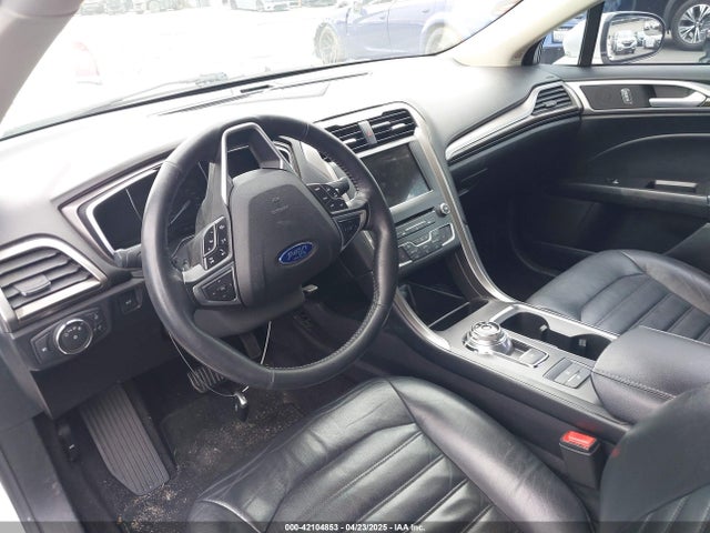3FA6P0LU1HR267055 Ford Fusion Hybrid Se