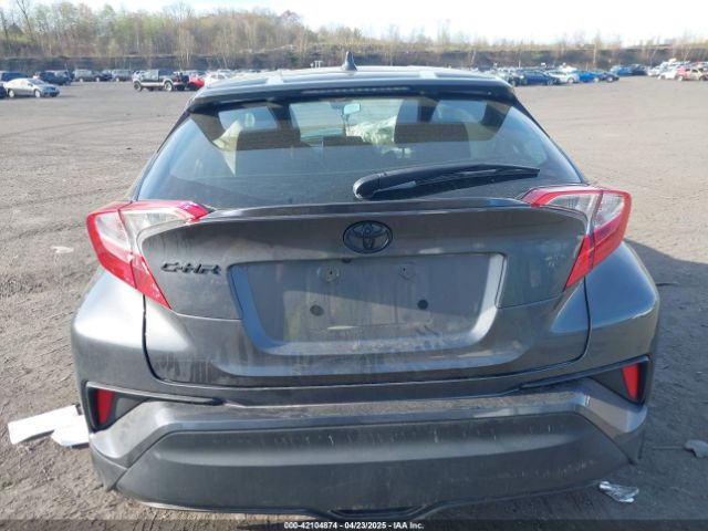 NMTKHMBXXNR145682 Toyota C-HR XLE