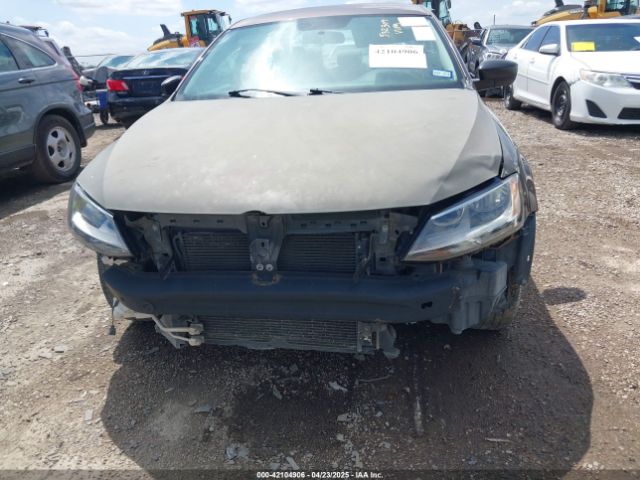 3VW2K7AJ4EM288335 Volkswagen Jetta 2.0l S