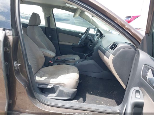 3VW2K7AJ4EM288335 Volkswagen Jetta 2.0l S
