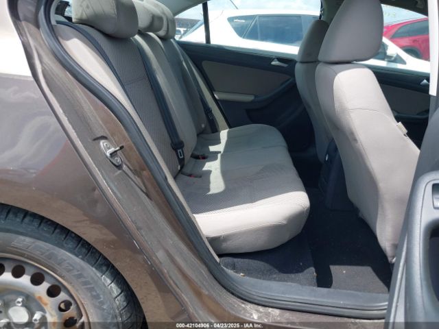 3VW2K7AJ4EM288335 Volkswagen Jetta 2.0l S