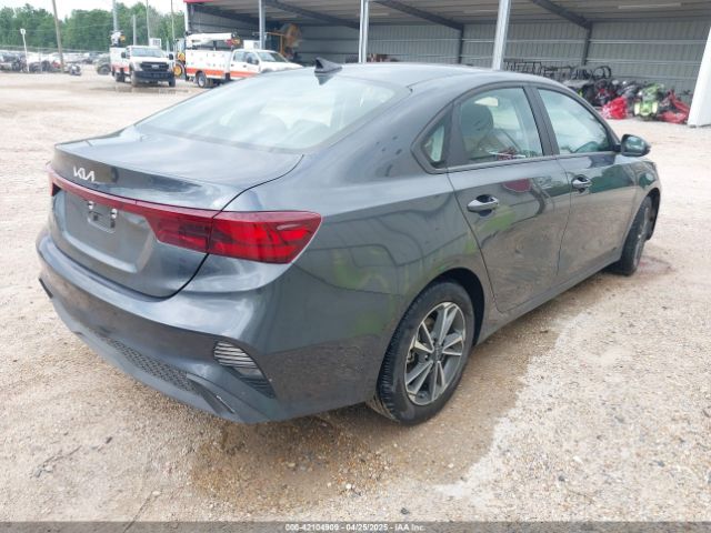3KPF24AD6PE649011 KIA Forte Lxs