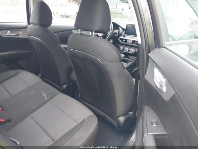 3KPF24AD6PE649011 KIA Forte Lxs