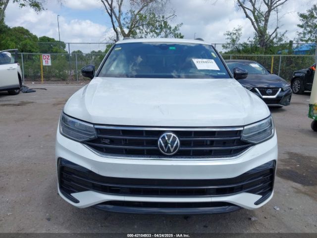 3VVCB7AX5NM138604 Volkswagen Tiguan 2.0t Se R-line Black