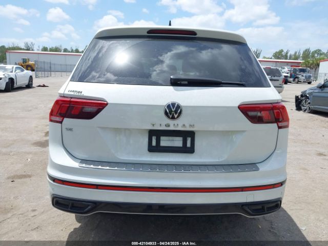 3VVCB7AX5NM138604 Volkswagen Tiguan 2.0t Se R-line Black